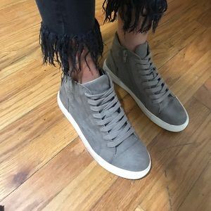 Steve Madden grey shoes